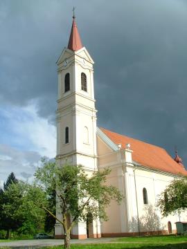 Župnijska cerkev Svetega Janeza Nepomuka 1